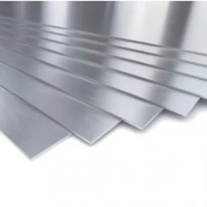 Nombre del producto: PLACA 1 A 3 X 10 Categoría: Placa Atributos del producto: - Material: Metal (probablemente acero o aluminio) - Color: Plateado - Tamaño: 3 x 10 (dimensiones no especificadas en detalle) - Forma: Placa rectangular - Diseño: Placas superpuestas, con un acabado liso y brillante Componentes y características: - Superficie: Lisa, refleja la luz - Posibles usos: Construcción, decoración, fabricación de muebles, etc. Funcionalidad: - Este tipo de placa puede ser utilizado para reforzar estructuras, crear divisiones o como base para otros productos. Texto visible: No se identifica texto en la imagen. Marca: No se puede determinar la marca a partir de la imagen.