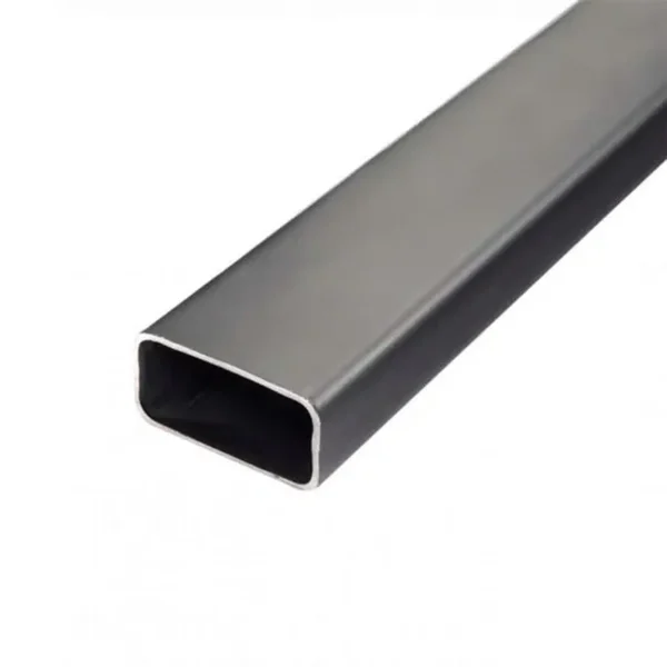 Nombre del producto: HSS 6 x 3 A 3/16 Categoría: Perfil Atributos del producto: - Material: Acero de alta velocidad (HSS) - Color: Negro - Tamaño: 6 x 3 pulgadas - Forma: Rectangular Detalles de diseño: - Sección transversal rectangular con esquinas redondeadas - Acabado liso Funcionalidad: - Utilizado comúnmente en aplicaciones de construcción y fabricación - Proporciona resistencia y durabilidad para soportar cargas Diferenciadores técnicos: - Adecuado para corte y mecanizado en diversas industrias - Soporta tratamientos térmicos para mejorar su calidad Transcripción de texto visible: - "HSS 6 x 3 A 3/16" (asumido como parte de las especificaciones del producto) Marca del producto: No se puede identificar la marca a partir de la imagen proporcionada.
