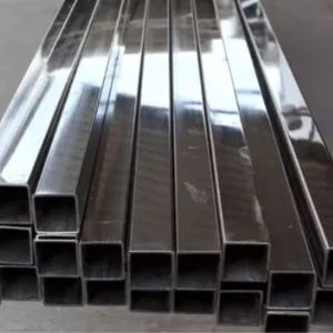 Nombre del producto: PTR 1/2 CAL. 14 A 6 MTS GALVANIZADO Categoría: Perfil Atributos del producto: - Material: Acero galvanizado - Color: Gris metálico - Tamaño: 1/2 pulgada de ancho, 6 metros de largo - Forma: Tubo rectangular - Diseño: Sección rectangular con esquinas rectas Funcionamiento y uso: - Usado principalmente en estructuras y soportes en construcción y fabricación. - Proporciona resistencia y durabilidad en aplicaciones industriales y comerciales. Elementos diferenciales: - Galvanizado para protección contra corrosión. - Tubos rectangulares adecuados para diversas aplicaciones estructurales. Texto visible: - No se observan etiquetas o marcas visibles en la imagen. Marca: - No se puede determinar la marca a partir de la imagen proporcionada.