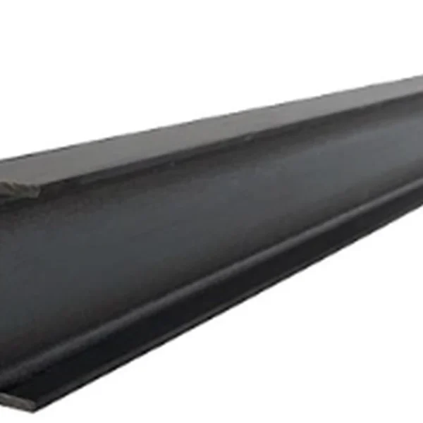 Nombre del producto: W21X111 LB/FT DE 12.20MTS Categoría: Perfil Tubular Rectangular Atributos del producto: - Material: Acero o metal (inferido por la apariencia) - Color: Negro - Tamaño: Longitud de 12.20 metros - Forma: Tubular rectangular Detalles técnicos: - Diseño: Perfil rectangular con bordes definidos - Funcionalidad: Utilizado en estructuras para soporte y refuerzo - Aplicaciones comunes: Construcción, manufactura, maquinaria No se han detectado marcas visibles o texto adicional en la imagen.