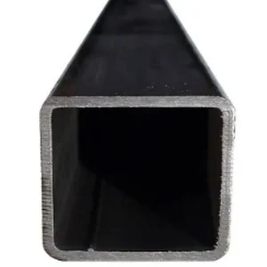 Nombre del producto: HSS 12 X 12 X 5/16 Categoría: Perfil Atributos del producto: - Material: Acero - Color: Negro - Tamaño: 12 x 12 pulgadas, grosor de 5/16 pulgadas - Forma: Cuadrada - Diseño: Tubo hueco con esquinas redondeadas Uso y funcionalidad: - Utilizado para estructuras de soporte, marcos, y aplicaciones de construcción. Elementos técnicos y diferenciadores: - Perfil estructural; resistente a la deformación. Texto visible: - No hay texto visible en la imagen para extraer. Marca: - No se identifica marca visible en la imagen.