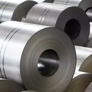 Nombre del producto: ROLLO DE LAMINA CALIENTE CAL. 14 Categoría: Rollo Descripción estructurada del producto: - Material: Acero - Color: Plateado - Tamaño: No especificado, pero el diámetro del rollo parece estándar - Forma: Cilíndrica - Diseño: Superficie lisa con marcas de corte visibles - Componentes: Rollo de lámina metálica Funcionalidad e uso: - Utilizado comúnmente en la industria de la construcción y manufactura para estructuras metálicas y componentes. Diferenciadores técnicos: - Acabado en caliente, indicado por el tipo de lámina - Calibre: 14 Texto visible: No se observa texto adicional en la imagen. Marca: No se identifica marca visualmente.