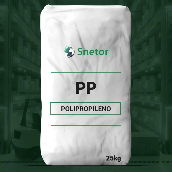 Nombre del producto: PP - Polipropileno Categoría: Polipropileno Marca: Snetor Peso: 25 kg Atributos del producto: - Material: Polipropileno - Color: Blanco - Tamaño del envase: 25 kg Detalles funcionales: - Uso: Material plástico para diversas aplicaciones industriales y comerciales. Características técnicas: - Etiqueta visible con el texto "PP" y "POLIPROPILENO". - Peso claramente indicado en el saco. Diferenciadores: - Marca reconocida (Snetor).