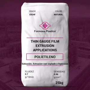 Nombre del producto: Película de Calibre Delgado Marca: Formosa Plastics Grado: E924F Color: Natural Categoría: Polietileno Fluidez: 0.7 g/10 min Densidad: 0.96 g/cm³ Procesos: Extrusión, Extrusión con soplado, Inyección Capacidad: 25 kg Aplicaciones sugeridas: - Envasado de alimentos líquidos (leche, concentrado de bebidas, agua destilada, jugo de fruta, etc.) Certificaciones: FDA (cumple con los requisitos de la U.S. Food and Drug Administration) Propiedades Físicas Nominales: - Resistencia al agrietamiento por tensión ambiental (ESCR): 15-20 horas - Resistencia a la tracción y elongación: - Resistencia al rendimiento: 4400 psi (30 MPa) - Elongación última: >300% - Módulo de flexión: 240,000 psi (1654 MPa) - Temperatura de fragilidad: <-180°F (<-118°C) Las propiedades físicas reportadas son típicas del producto pero no deben usarse para fines de especificación.