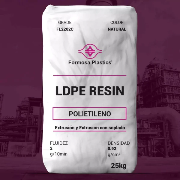 Nombre del producto: Formolene® FL2202C Categoría: Polietileno Marca: Formosa Plastics Descripción del producto: Resina de polietileno de baja densidad (LDPE) sin deslizamiento ni antiblokaje. Ofrece un buen equilibrio entre propiedades ópticas y mecánicas, ideal para aplicaciones de película. Color: Natural Propiedades físicas nominales: - Densidad: 0.92 g/cm³ - Fluidez: 2 g/10 min Capacidad: 25 kg Aplicaciones sugeridas: - Empaque de alimentos - Películas de laminación - Bolsas de correo - Películas para congelación - Empaque textil Cumple con los requisitos de la FDA de EE. UU. para el contacto directo con alimentos según 21 CFR 177.1520. Instrucciones de uso: Extrusión y proyección en películas. Notas: Las propiedades del producto se basan en una película de 1.5 mil (38.1 micrones) y pueden variar según el equipo de extrusión y condiciones de operación.