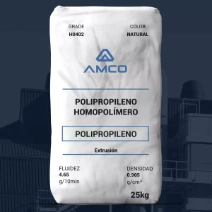 Nombre del producto: PP - HOPP - MFI4.65 - AMCO - EXELENE H0402 Marca: AMCO Categoría: Polipropileno Color: Natural Peso: 25 kg Material: Polipropileno Homopolímero Fluidez: 4.65 g/10 min Densidad: 0.905 g/cm³ Aplicaciones: - Raffia para sacos industriales, cuerdas y cordones Características técnicas: - Grado: H0402 - Estado: Extrusión - Propiedades mecánicas y térmicas especificadas en normativas ASTM. - Cumple con los requisitos de contacto directo con alimentos según la FDA (sección 177.1520, párrafo C, capítulo 21). No se observan elementos visibles como conectores o botones. La información sobre el uso y funcionalidad se basa en las características del material y las aplicaciones especificadas.