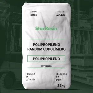 Nombre del producto: PP-RCOPP 35900-STAR RESIN Categoría: Polipropileno Atributos del producto: - **Material:** Polipropileno Random Copolímero - **Color:** Natural - **Tamaño:** 25 kg Características técnicas: - **Fluidez (Melt Index):** 35 g/10min (D 1238) - **Densidad:** 0.9 g/cm³ (D 1505) - **Rango de Temperatura de Fusión:** 293-306 °F (D 3418) - **Resistencia a la Tracción al Yield:** 3900 psi (D 638) - **Elongación al Yield:** 11% (D 638) - **Módulo de Flexión, 1% Secante:** 143 kpsi (D 790) - **Temperatura de Deflexión a 66 psi:** 185 °F (D 648) - **Dureza Rockwell:** 80 R (D 785) - **Impacto Notched Izod @ 23°C:** 1.0 ft.lb/in. (D 256) - **Impacto Gardner @ 23°C:** > 320 in-ln (D 5420) Aplicaciones de moldeo por inyección: - Productos de consumo - Empaque de alimentos Notas: - Este resina es nucleada, tiene agente antistático y se produce sin componentes animales o ftalatos. Marca: StarResin