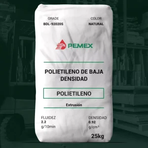 Nombre del producto: Polietileno de Baja Densidad Marca: PEMEX **Categoría:** Polietileno **Color:** Natural **Peso neto:** 25 kg **Características Técnicas:** - Fluidez (Índice de fluidez): 2.2 g/10 min - Densidad: 0.92 g/cm³ **Usos Principales:** - Aplicaciones en extrusión **Cumplimiento Normativo:** - Cumple con los requisitos de la Food and Drug Administration (FDA) y Directivas Europeas para contacto con alimentos. **Identificación:** - Grado: BDL-92020S