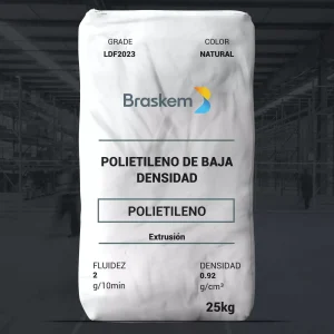 Nombre del producto: Polietileno de Baja Densidad LDF2023 Marca: Braskem Categoría: Polietileno Color: Natural Tamaño/Capacidad: 25 kg **Propiedades:** - Fluidez: 2 g/10 min - Densidad: 0.92 g/cm³ **Uso y Aplicaciones:** - Películas para embalaje de alimentos - Bolsas y sacos - Películas sopladas - Empaque flexible (película plana) **Proceso de fabricación:** - Extrusión de películas planas - Extrusión de película soplada **Observaciones Adicionales:** - Leer la hoja de datos de seguridad antes de su uso. - No recomendado para envases que estén en contacto con soluciones parenterales o el cuerpo humano. - Consultar información regulatoria disponible en www.braskemidesa.com. Esta información se basa en los datos visibles y la descripción proporcionada.