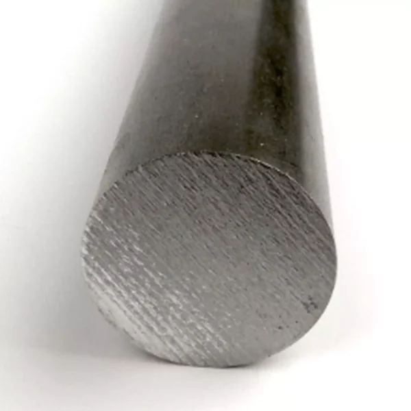 Nombre del producto: BARRA REDONDA 8" PULGADAS Categoría: Tubo Atributos del producto: - Material: Metal (probablemente acero o aluminio) - Color: Plateado/Gris - Tamaño: 8 pulgadas de longitud, diámetro circular - Forma: Cilíndrica - Texto visible: No hay etiquetas o instrucciones visibles en la imagen. - Diferenciadores técnicos: Ningún conector o botón visible. Interpretación de uso y funcionalidad: La barra redonda se puede utilizar en diversas aplicaciones industriales o de bricolaje, como soporte, refuerzo o componente en estructuras.