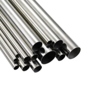 Nombre del producto: TUBO CED 30 DE 1 1/2" A 6 MTS Categoría: Soleras Atributos del producto: - Material: Acero inoxidable (presumido por el acabado brillante) - Color: Plateado - Tamaño: 1 1/2" de diámetro, longitud de 6 metros - Forma: Cilíndrica Detalles técnicos y funcionalidad: - Los tubos se presentan en varias dimensiones, lo que indica versatilidad en su uso. - Ideal para aplicaciones en construcción, estructuras metálicas o sistemas de tuberías. - La superficie lisa sugiere facilidad de limpieza y mantenimiento. Diferenciadores: - Acabado brillante que podría indicar resistencia a la corrosión. - Varios diámetros visibles, sugiriendo que están diseñados para distintas capacidades o aplicaciones. No se identificó marca visible en la imagen.