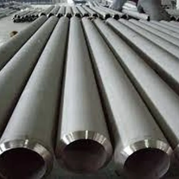 Nombre del producto: TUBERÍA 12 METROS LÍNEALES SIN COSTURA 12" DE DIAMETRO CÉDULA 40 Categoría: Tubo Atributos del producto: - Material: Acero (probablemente acero inoxidable o al carbono, basado en el acabado visible) - Color: Plateado o gris metálico - Tamaño: 12 metros de longitud, 12 pulgadas de diámetro - Tipo: Tubería sin costura - Clase: Cédula 40 Detalles técnicos: - Diseño: Tubo cilíndrico liso, sin costuras visibles - Funcionalidad: Utilizado para transporte de fluidos, estructuras o aplicaciones industriales - Características adicionales: Resistencia a la presión, durabilidad No se observan marcas visibles, etiquetas o instrucciones en la imagen proporcionada.