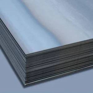 Nombre del producto: LAMINA ROLADO FRIO C.16 3 X 10 Categoría: Lamina Atributos del producto: - Material: Acero (suponiendo por el aspecto visual) - Color: Gris metálico - Tamaño: 3 X 10 pies - Forma: Placas planas - Diseño: Superficie lisa y recta, grosor uniforme Funcionalidad: - Aplicaciones en construcción y fabricación, adecuado para diversas estructuras. - Utilizado en tareas donde se requiere resistencia y durabilidad. Diferenciadores técnicos: - Proceso de rodillo frío, lo que puede proporcionar una mayor capacidad de deformación y mejor acabado superficial. No se identificaron marcas visibles ni instrucciones en la imagen.