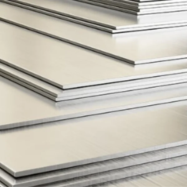 Nombre del producto: PLACA 4X10 A 1/2 A50 Categoría: Placa Atributos del producto: - **Material:** Metal (probablemente acero) - **Color:** Plateado - **Tamaño:** 4x10 pies - **Grosor:** 1/2 pulgada - **Forma:** Rectangular - **Diseño:** Superficie plana y lisa Información funcional: - **Usos:** Ideal para construcción y fabricación, se puede utilizar en estructuras, soportes o como base para otros elementos. Texto visible: - No se observan marcas ni etiquetas en la imagen. Diferenciadores técnicos: - **Superficie:** Lisa, lo que puede facilitar su corte y soldadura. - **Dimensiones estándar:** Adecuadas para diversos tipos de proyectos de construcción. Marca: No se identificó ninguna marca en la imagen.