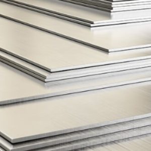 Nombre del producto: PLACA 3/8" A 4'X10' Categoría: Placa Atributos del producto: - Material: Metal (probablemente acero inoxidable o aluminio). - Color: Plateado (acabado brillante). - Tamaño: 4 pies x 10 pies (1.22 m x 3.05 m). - Grosor: 3/8 de pulgada (0.9525 cm). - Forma: Placa rectangular. Detalles técnicos y funcionalidad: - Diseño: Superficie plana y lisa, adecuada para diversas aplicaciones industriales y de construcción. - Uso: Puede utilizarse como material de base en construcción, fabricación de muebles o estructuras metálicas. Características diferenciales: - Alta resistencia. - Acabado estético que puede ser favorable para aplicaciones visibles. Texto visible: No se observan etiquetas o marcas en la imagen. Marca: No se puede determinar la marca a partir de la imagen presentada.